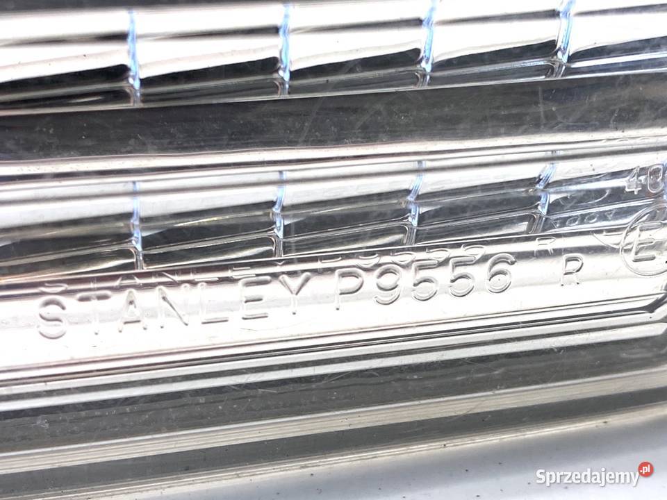 LAMPA TYŁ PRAWA WEWNĘTRZNA HONDA CIVIC IX