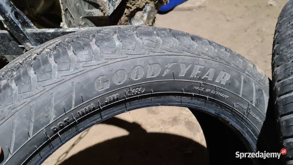 Goodyear 215 50 17 sprzedam