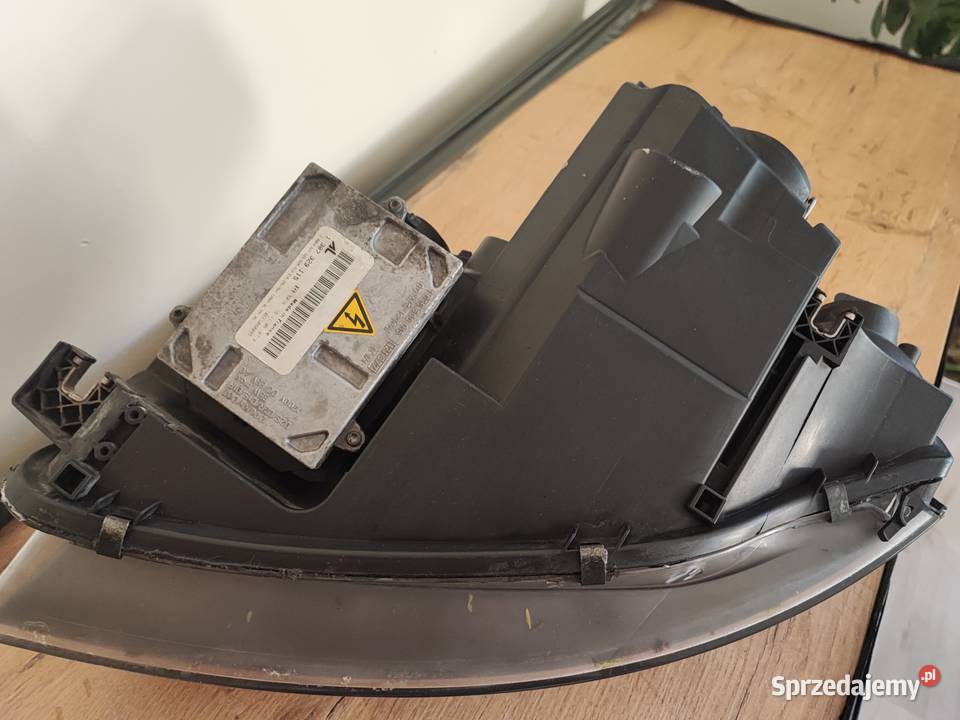 Reflektor Bi XENON prawy przedni do audi a3 8p