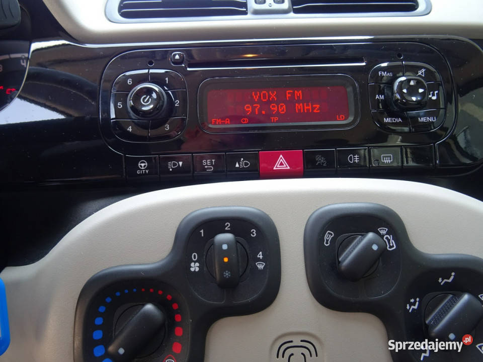 Fiat Panda 12 8v 69 EasyKrajowaNiski przebieg Zarejestrowany w Polsce Łódź