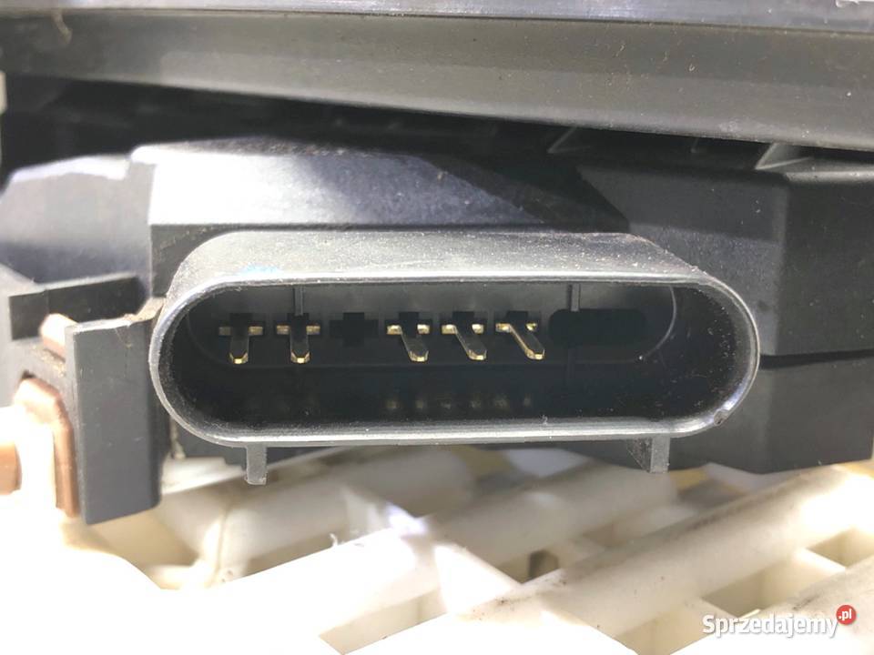 ZAMEK DRZWI LEWY PRZÓD FORD MONDEO MK5 Hatchback