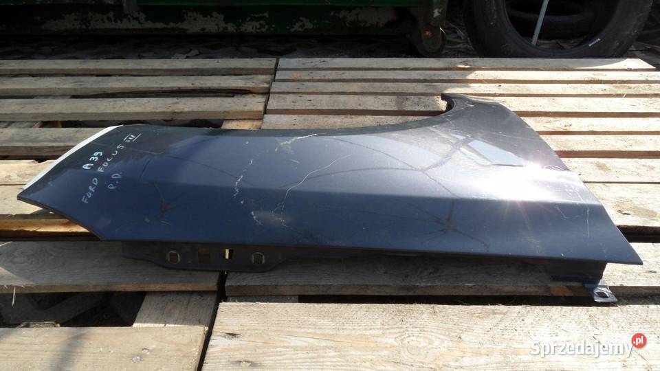FORD FOCUS MK3 III 11r błotnik prawy przód