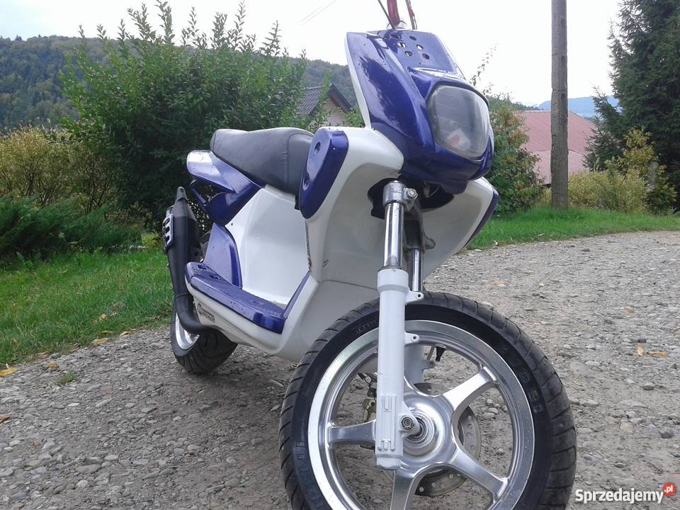 Yamaha sliderMbk stunt 50 bwsbooster