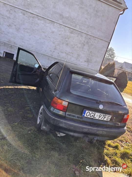 Opel Astra F 16 benzyna zielony