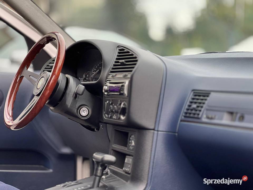 Bmw E36 320i Ideał bez rdzy w pierwszym lakierze Ostrowiec Świętokrzyski