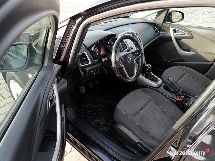 Opel Astra J Benzyna 16Tesla Samochody osobowe sprzedam