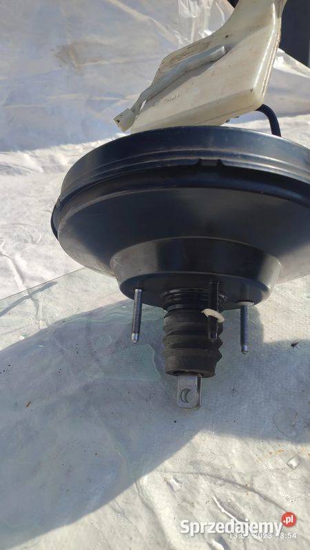 4HGCSERWO POWPA HAMULCOWA FORD FOCUS MK3 osobowe świętokrzyskie sprzedam