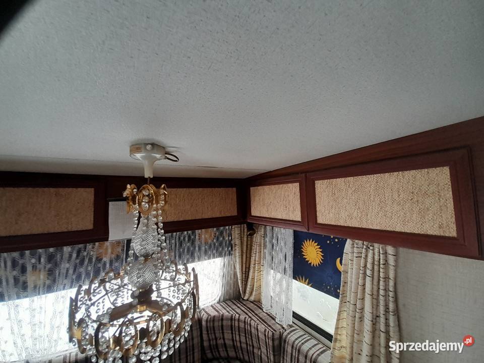 Przyczepa kempingowa z przeznaczeniem na działkę