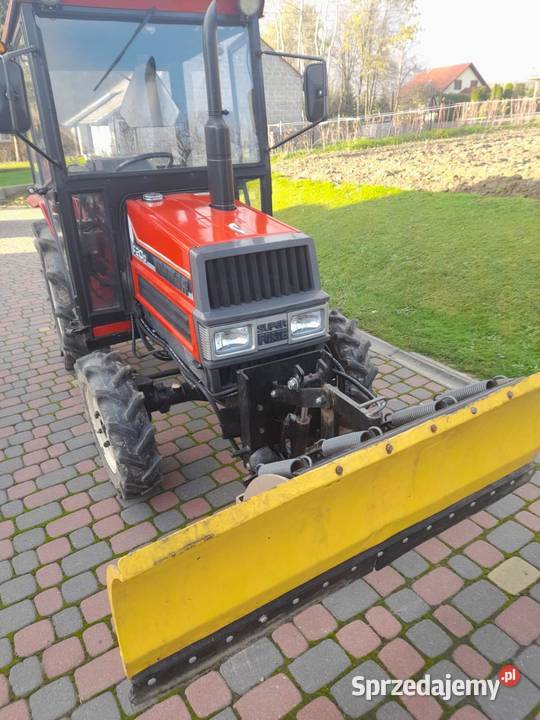 Traktor Yanmar F20D z pługiem Strzyżów sprzedam