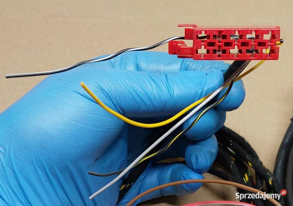 WIĄZKA INSTALACJA MODUŁU BLUETOOTH AUDI A3 8P A4 osobowe Materiały instalacyjne Mielęcin sprzedam