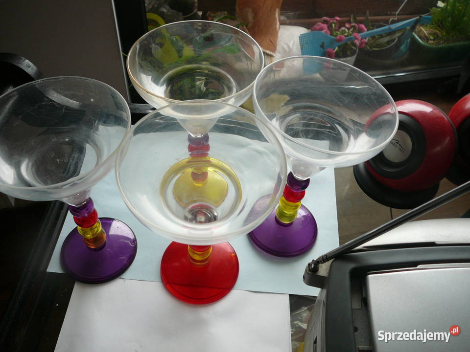 4 kieliszki do margarity tworzywo lata 80 Wrocław