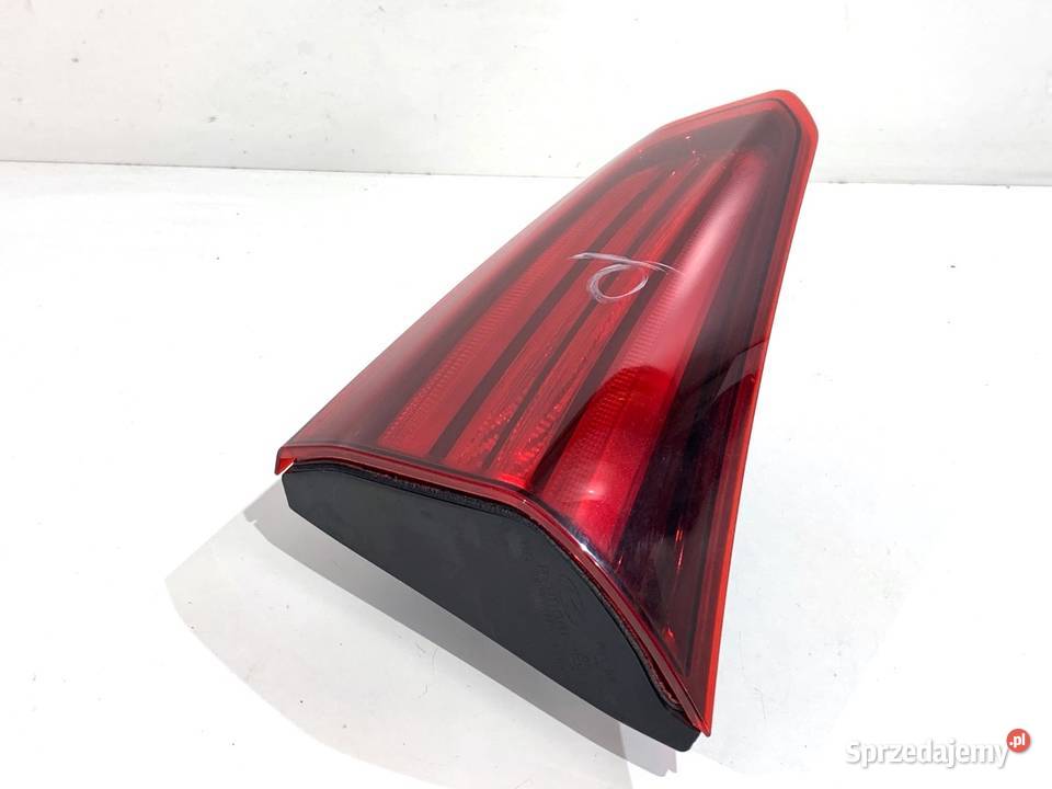 LAMPA TYŁ PRAWA WEWNĘTRZNA HYUNDAI i20 II sprzedam