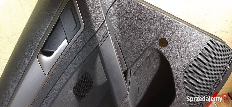 Boczek tapicerka drzwi VW Golf VII Lewy tył świętokrzyskie