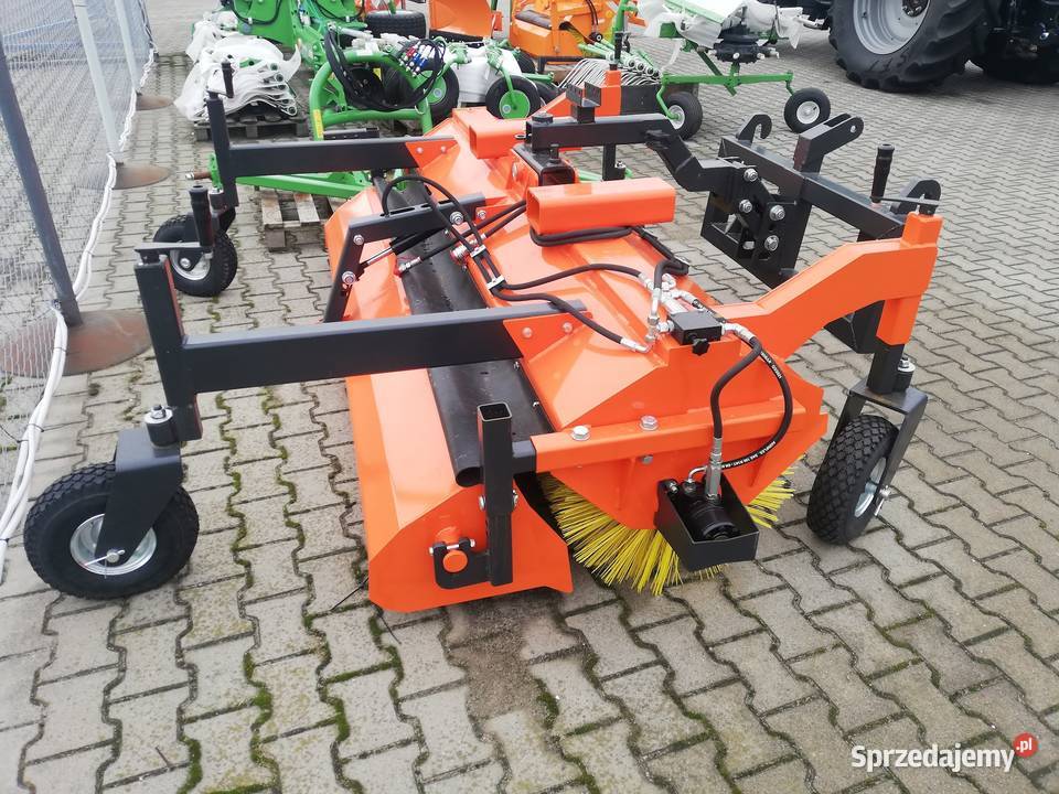Zamiatarka drogowa 24m wodaszczotka boczna model