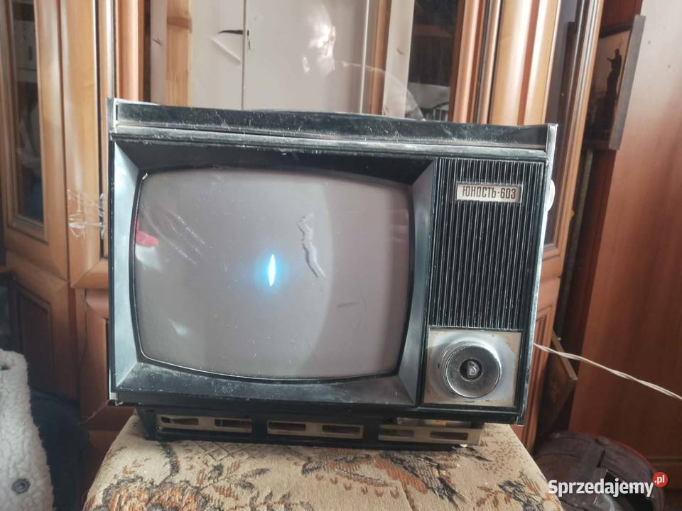 Telewizor retro kolekcjonerski R603 radziecki Legnica