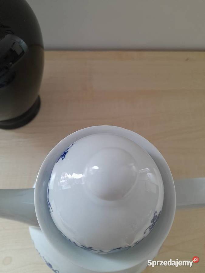 Porcelanowy dzbanek Ilmenau wzór cebulowy Bogatynia