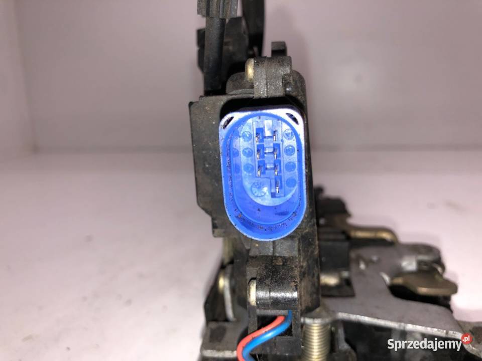 ZAMEK DRZWI LEWY TYŁ SEAT ALTEA Minivan sprzedam