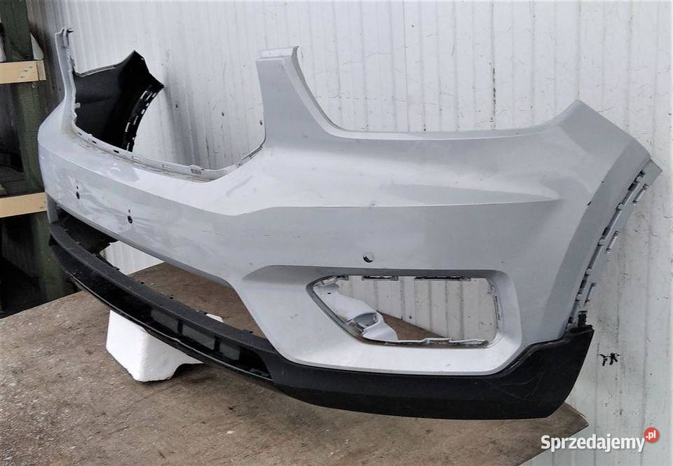 VOLVO XC40 17 ZDERZAK PRZÓD