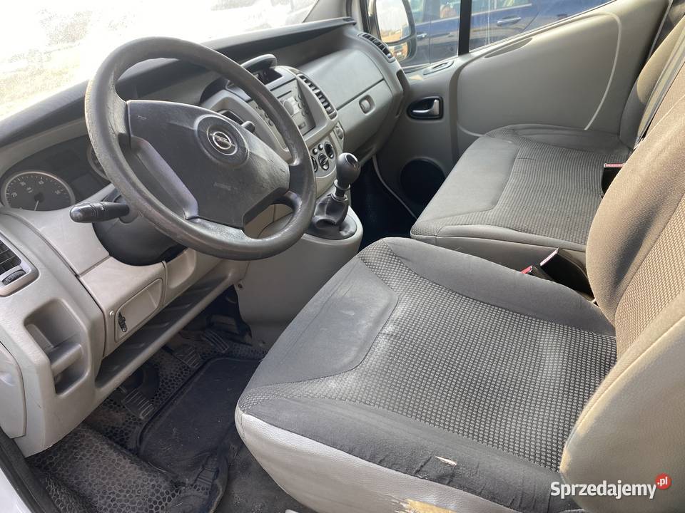 Renault Trafic II Opel Vivaro 20 DCI 115 biały