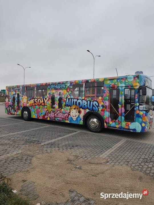 Animator sala mobilny plac zabaw ze zjeżdżalnią Warszawa obsługa imprez