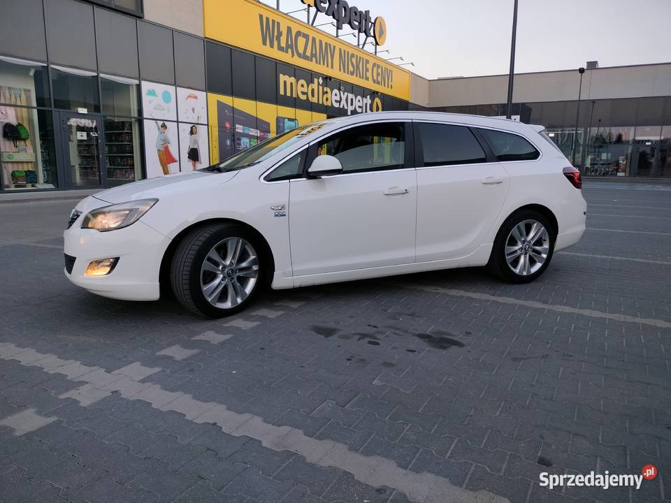 Opel Astra J OPC Line Cała w oryginale2011 światła przeciwmgielne Ostrów Mazowiecka sprzedam