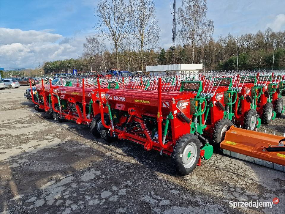 Siewnik zbożowy stopkowy 25m SR250 AGROMASZ Sadzenie/siewniki