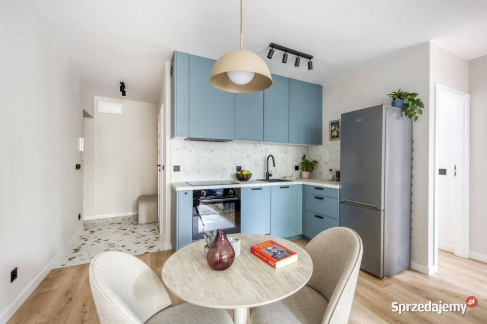3 pokoje 474 m generalnym remoncie 2 balkony Warszawa sprzedam