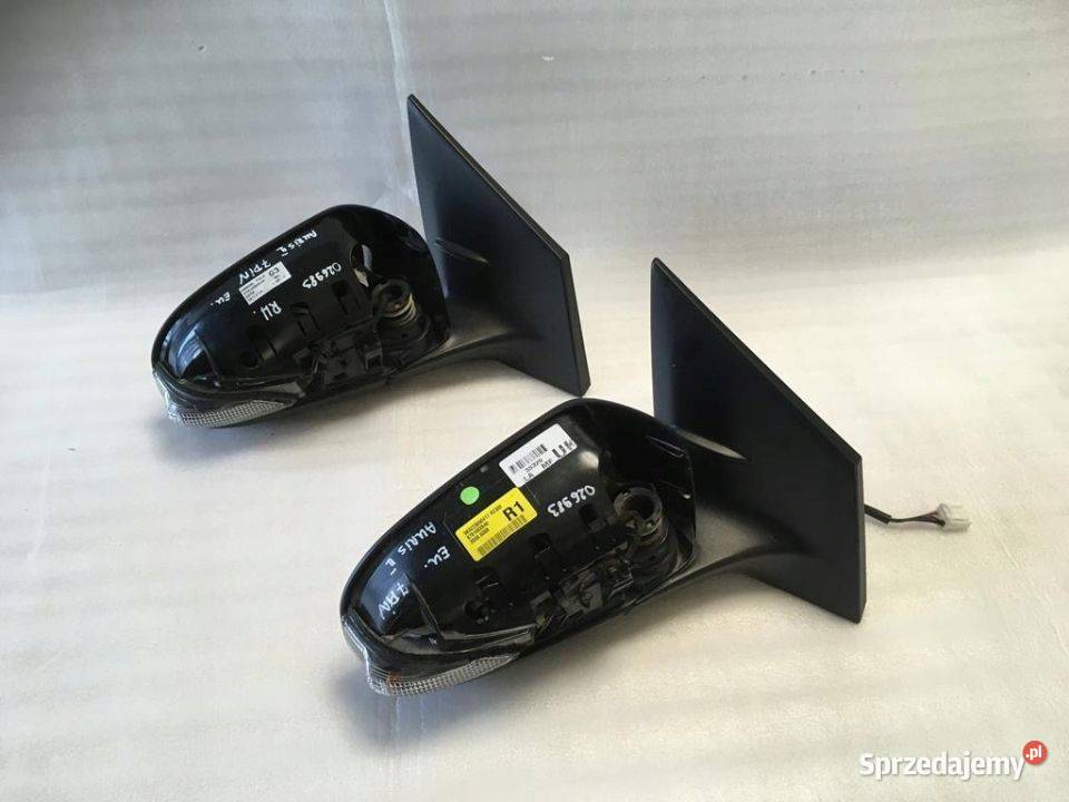 TOYOTA AURIS II LUSTERKO PRAWE 7PIN EUROPA Motycz