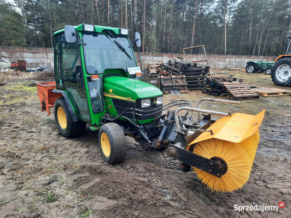 Mini ciągnik JOHN DEERE 4110 4x4 szczotka Korpele