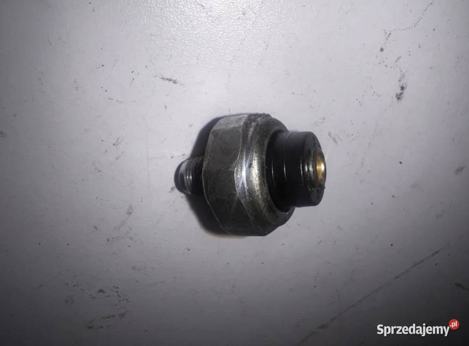 czujnik ciśnienia oleju Suzuki GSR 600