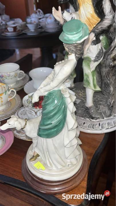 Figurka Spacer damy z chartem Auro Belcari Gdańsk sprzedam