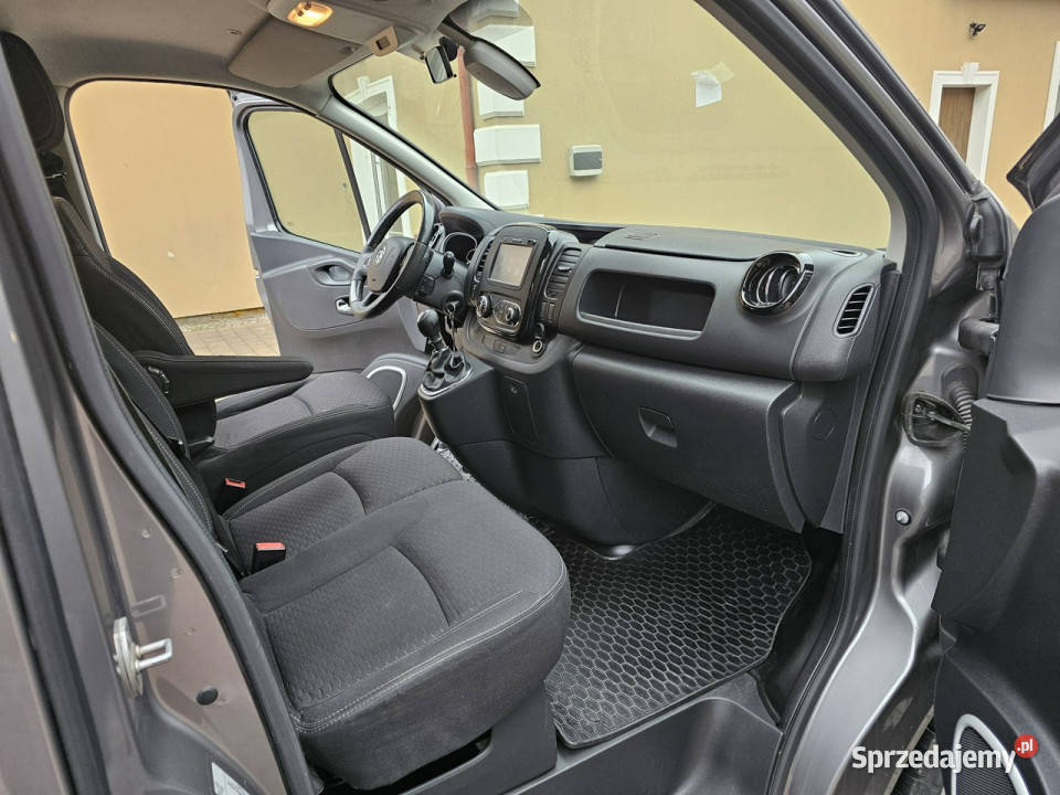Opel Vivaro 16 CDTi 140 Klima 6 osób Long L2H1 świętokrzyskie Zagnańsk