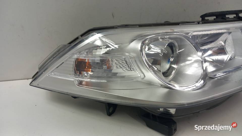 RENAULT MEGANE II LIFT KOMBI LAMPA PRZÓD PRAWA Zbierkowo