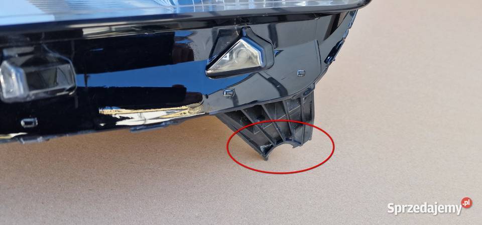 DACIA SANDERO III JOGGER LAMPA REFLEKTOR