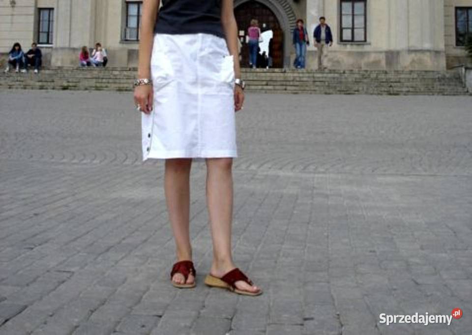 Modna biała spódnica firmy Reporter S Bochnia