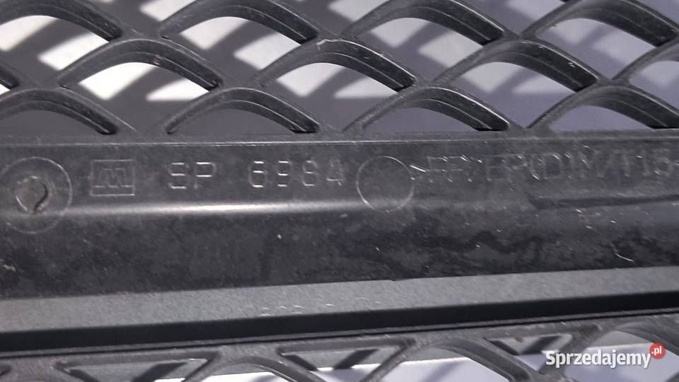 Oryginalny Grill Atrapa zderzaka przód Mercedes