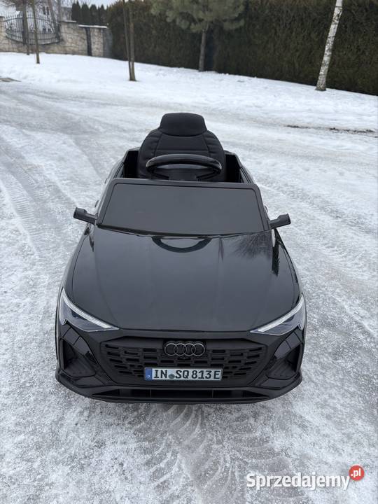samochód na akumulator Audi SQ8 auto elektryczne Grabownica