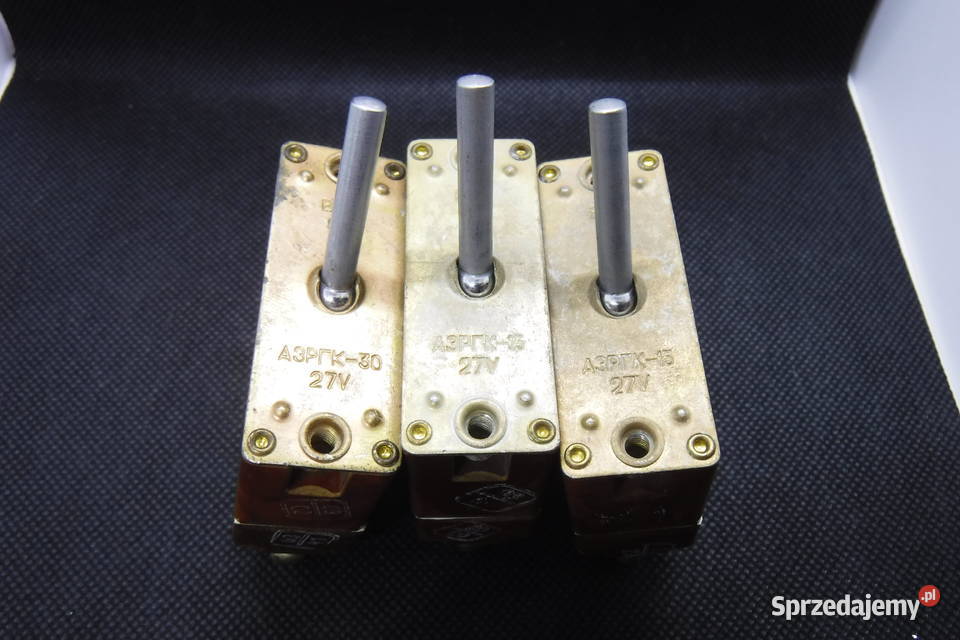AZRGK przełącznik wyłącznik 27V wojskowy Otwock