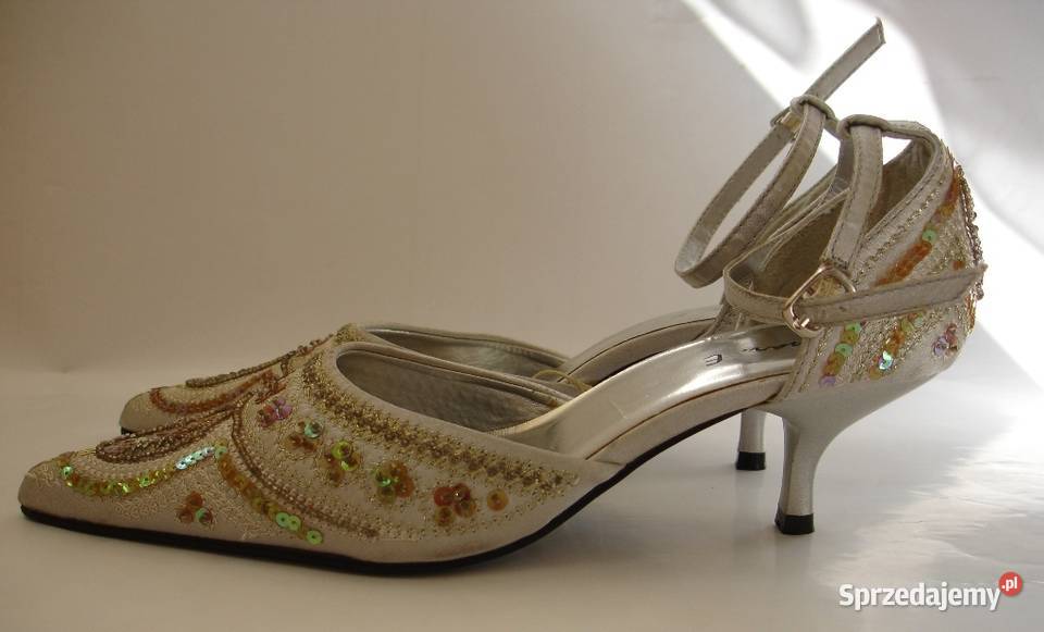 CESARE E Pantofle baleriny na obcasie na Zbylitowska Góra