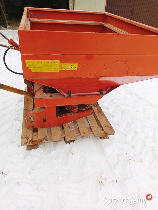 Rozsiewacz nawozu Kuhn Kutno