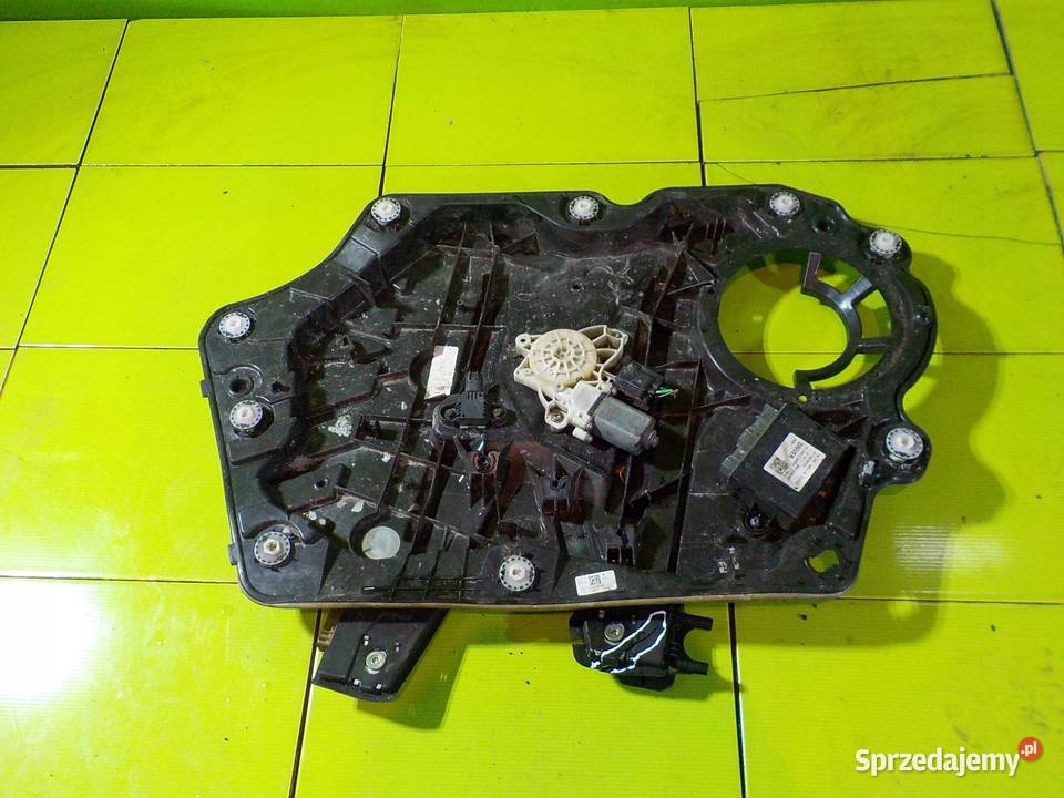 FORD FIESTA MK8 17r podnosnik szyby prawy przod Suków