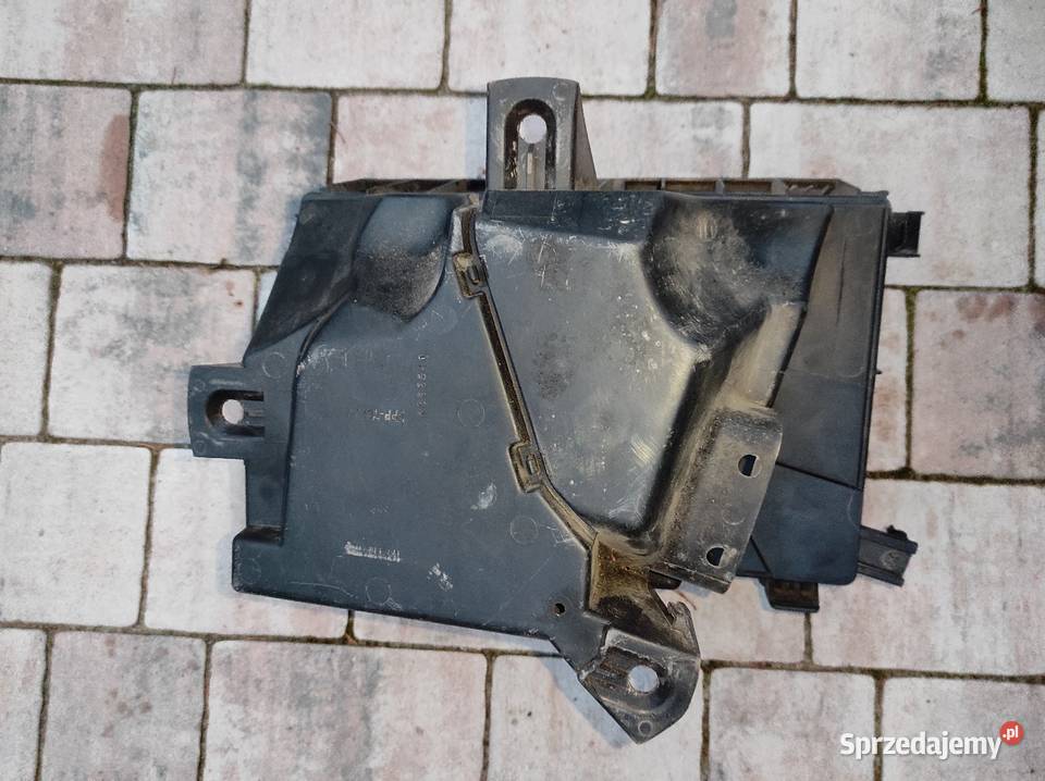 Obudowa filtra powietrza Volvo 25T 8649673 XC70 Słupca