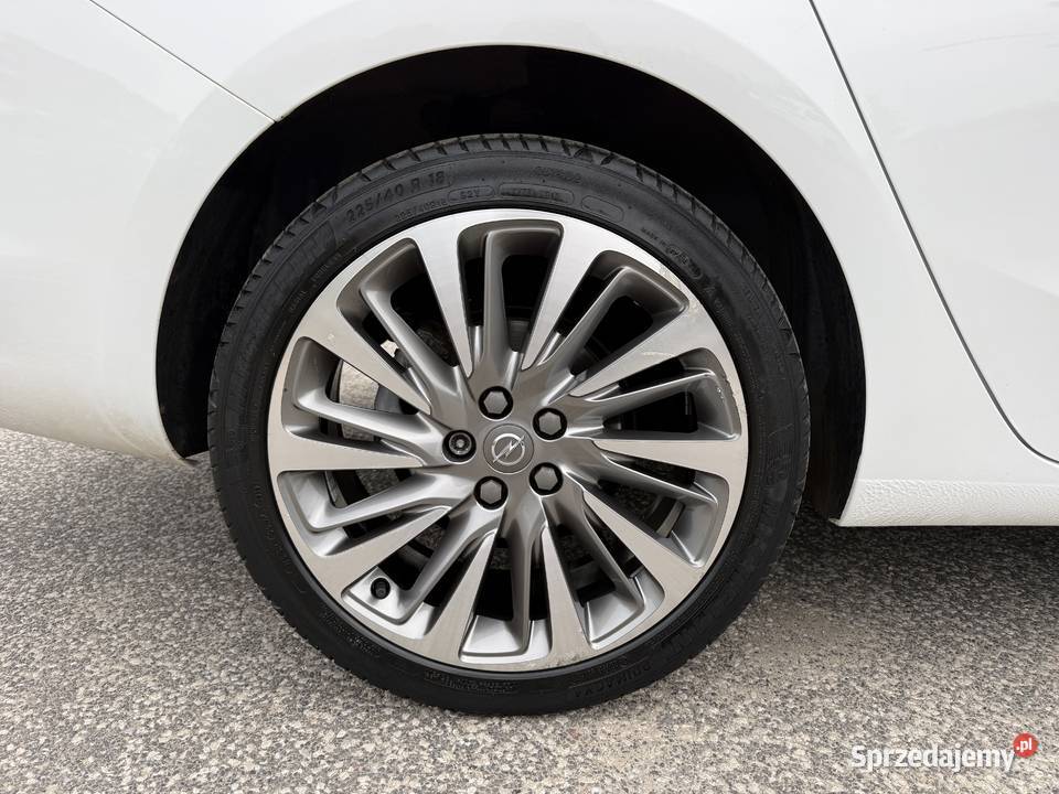 Opel Astra 14 BENZYNA Nawigacja Kamera Ledy nieuszkodzony Konin