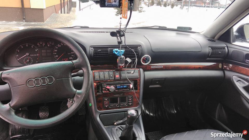 Audi a4 b5 26 V6 150 POSZANOWANA manualna