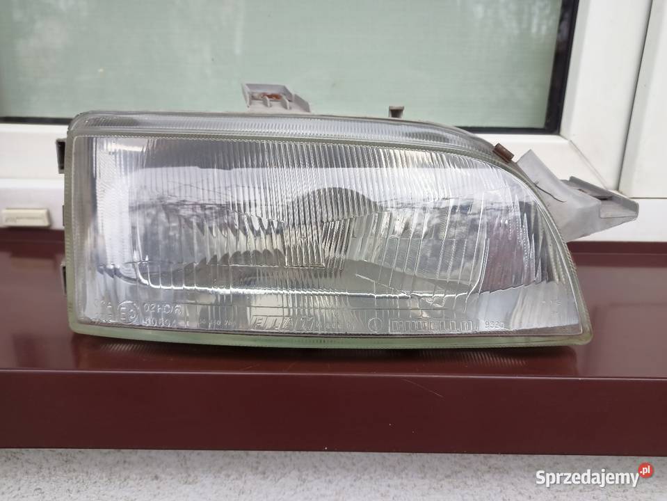 Fiat Punto 1 I lampa przednia prawa reflektor Sieradz