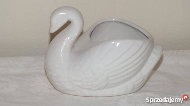 Urocze porcelanowe naczynie w kształcie łabędzia Porcelana i szkło kujawsko-pomorskie