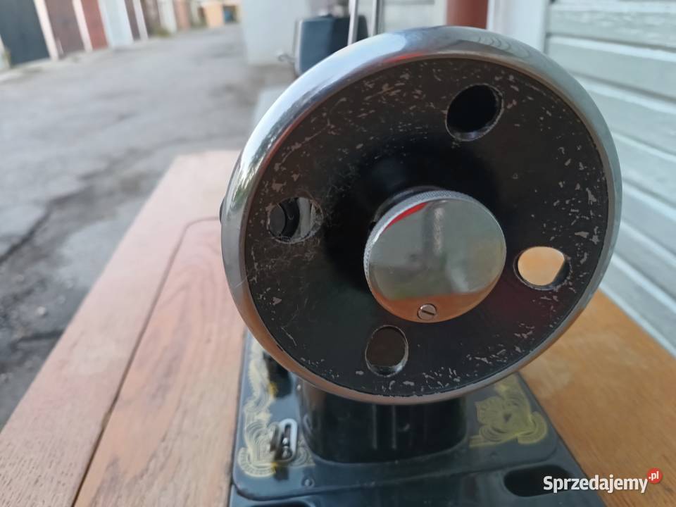 Maszyna do szycia Łucznik KL82 z szafką vintage śląskie Czeladź