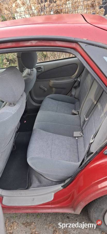 Toyota Corolla e11 14 VVTI z klimatyzacją czerwony opolskie Opole sprzedam