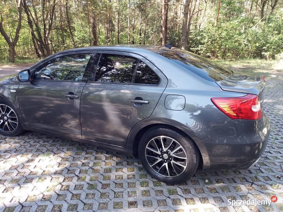 Suzuki Kizashi 24 VVT 178 4x4 Automat LPG STAG poduszka powietrzna Chrzanów