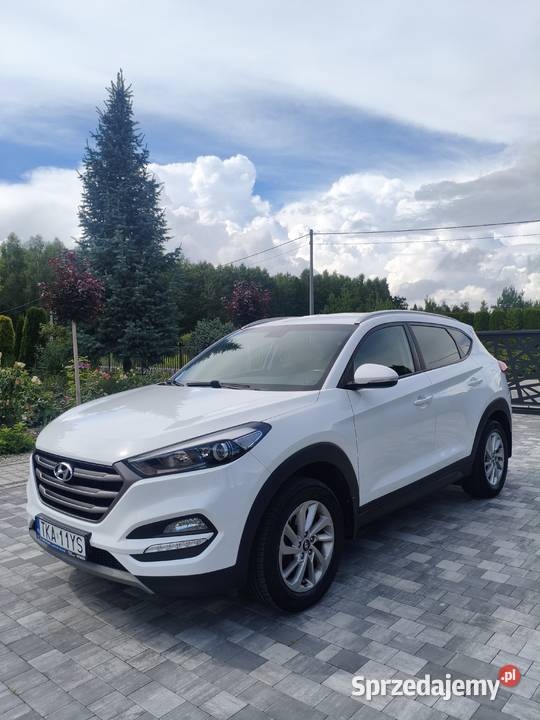 Tucson 16Benzyna2018 z Polskiego salonu Busko-Zdrój